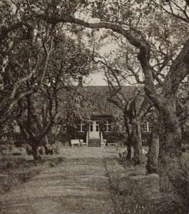 Glud Præstegaard haven 1934 (1132x1280)