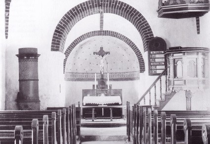 Vrigsted Kirkes interiør, ca. 1900.