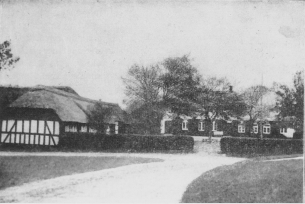 Den gamle skole og landbrugsbygning før 1917 