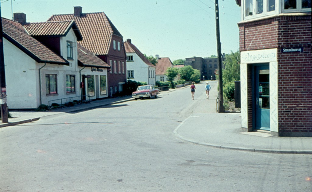 Først i 1960'erne - købmand Ejnar Sørensen  og manufakturhandler Ingerslev